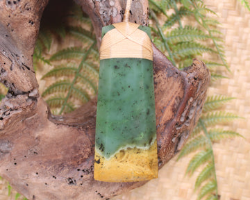 Toki or Adze Pendant carved from Flower Jade Pounamu - NZ Greenstone