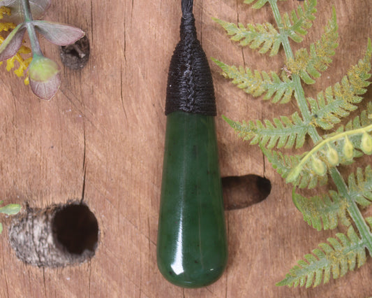 Kawakawa Pounamu Roimata Pendant - NZ Greenstone