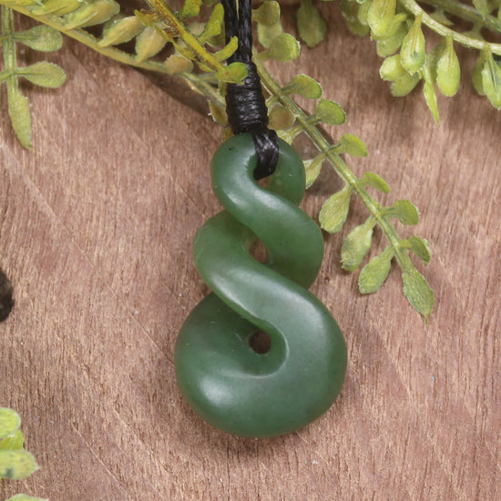 Twist or Pikorua carved from Hapopo Pounamu - NZ Greenstone