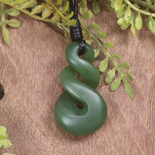 Twist or Pikorua carved from Hapopo Pounamu - NZ Greenstone