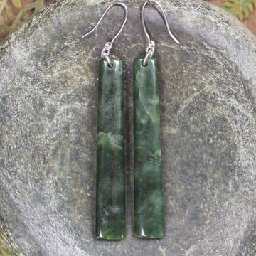 Roimata or Teardrop earrings carved from Kawakawa Pounamu - NZ Greenstone