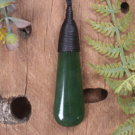 Kawakawa Pounamu Roimata Pendant - NZ Greenstone