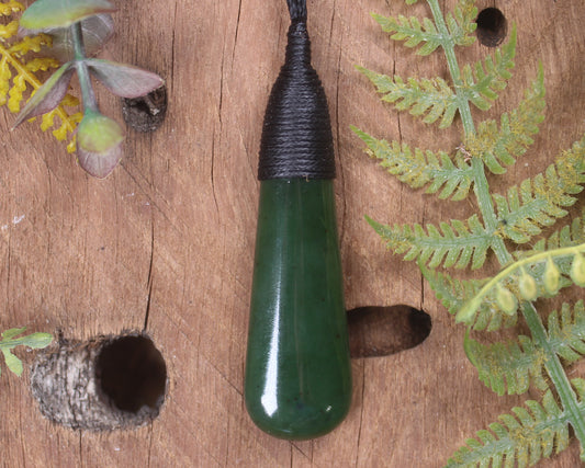 Kawakawa Pounamu Roimata Pendant - NZ Greenstone