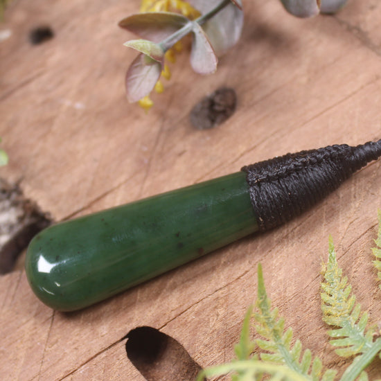 Kawakawa Pounamu Roimata Pendant - NZ Greenstone