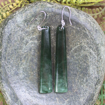 Roimata or Teardrop earrings carved from Kawakawa Pounamu - NZ Greenstone