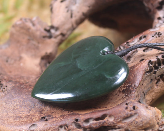 Heart carved from Kawakawa Pounamu - NZ Greenstone