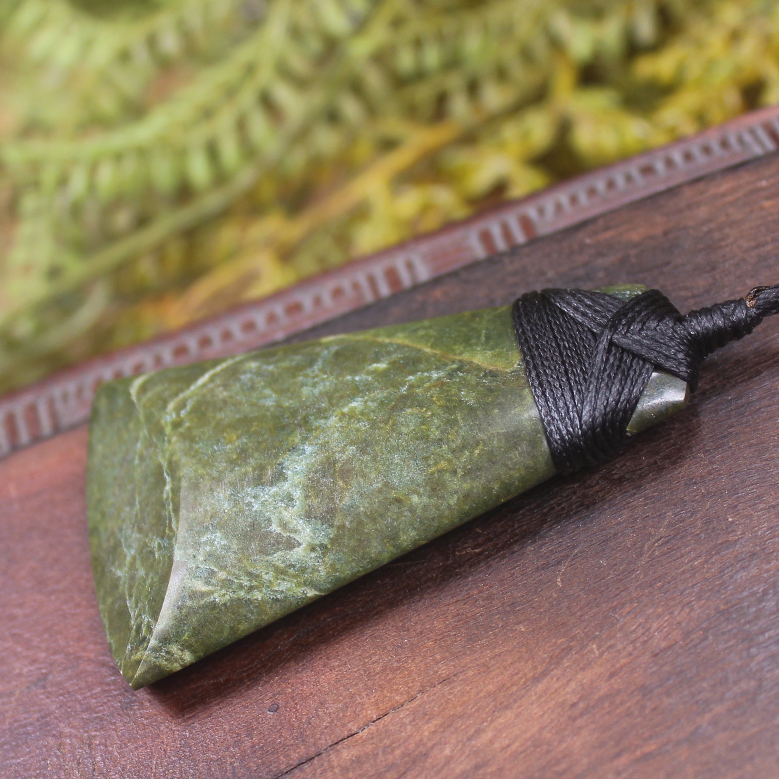 NZ Pakohe Argillite Toki Pendant