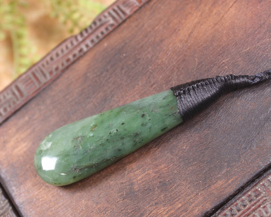 Roimata Teardrop carved from Hapopo Pounamu - NZ Greenstone