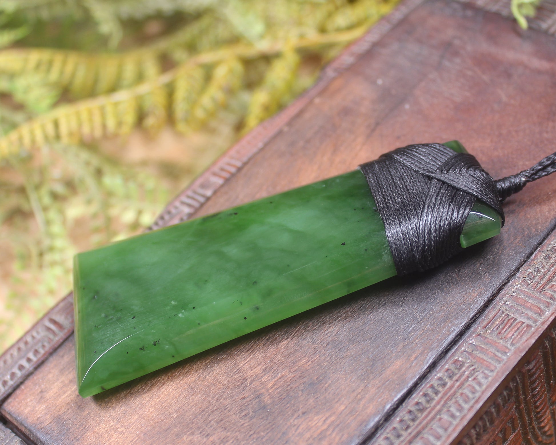 Hapopo Pounamu Toki - NZ Greenstone