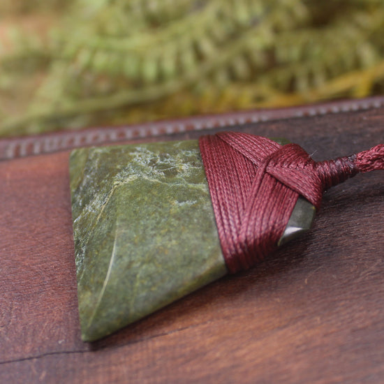 NZ Pakohe Argillite Toki Pendant