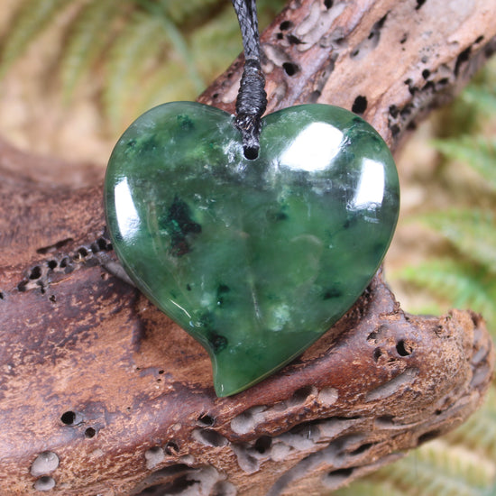Heart carved from Kawakawa Pounamu - NZ Greenstone