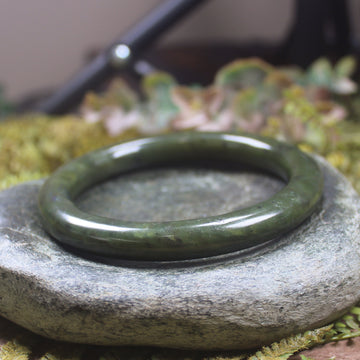 Rimu Pounamu Bangle