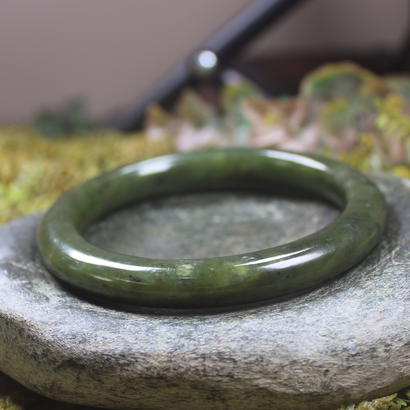 Rimu Pounamu Bangle