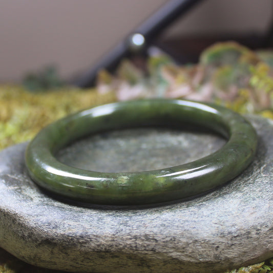 Rimu Pounamu Bangle