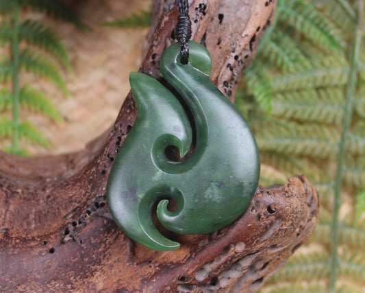 Hei Matau or Fish Hook carved from Kawakawa Pounamu - NZ Greenstone