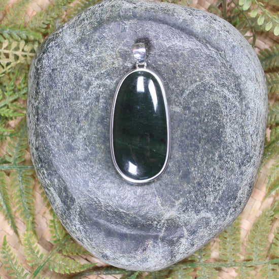 Kawakawa Pounamu pendant set in Sterling Silver - NZ Greenstone