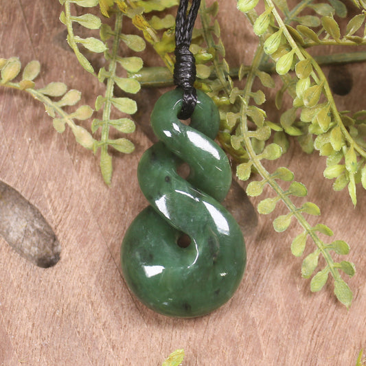Twist or Pikorua carved from Hapopo Pounamu - NZ Greenstone