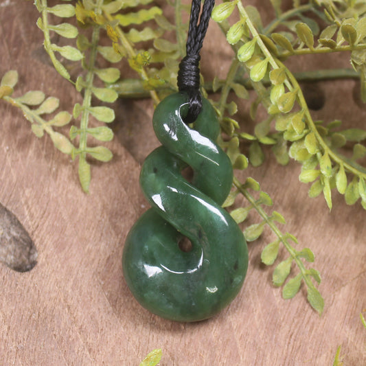 Twist or Pikorua carved from Hapopo Pounamu - NZ Greenstone