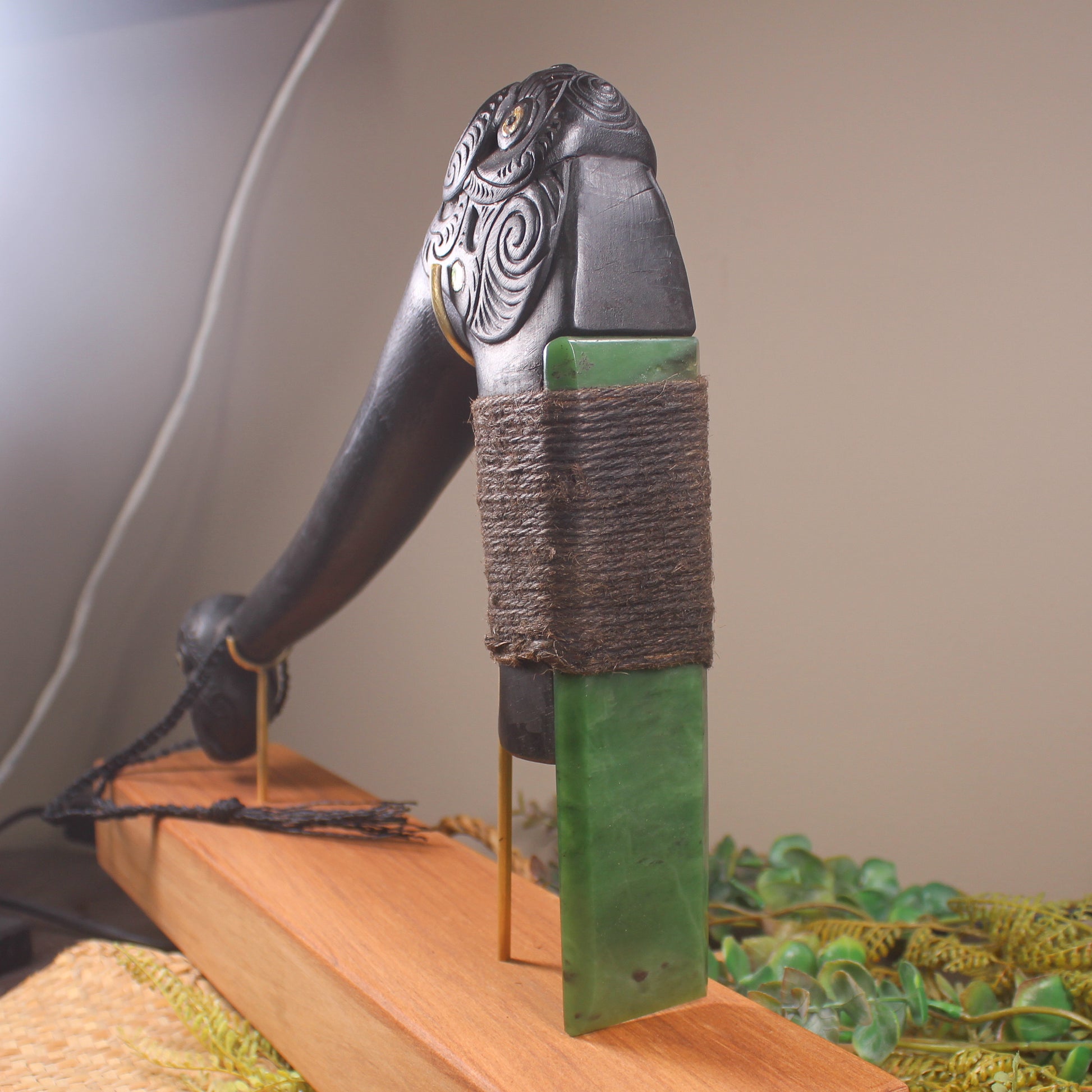 Toki Poutangata with Hapopo Pounamu - NZ Greenstone