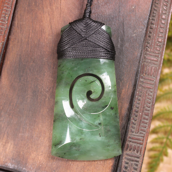 Toki or Adze with Koru carved from Hapopo Pounamu - NZ Greenstone