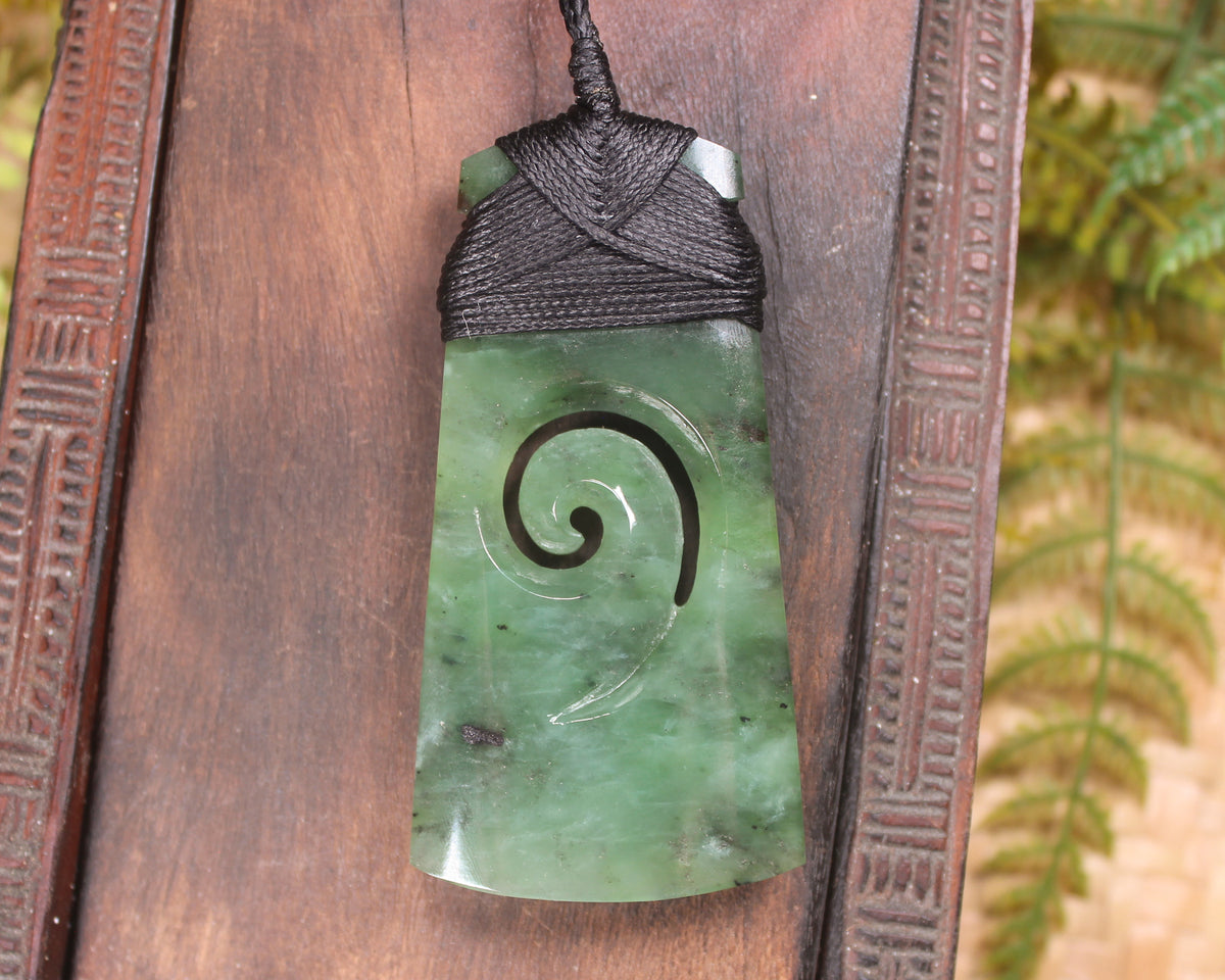 Toki or Adze with Koru carved from Hapopo Pounamu - NZ Greenstone