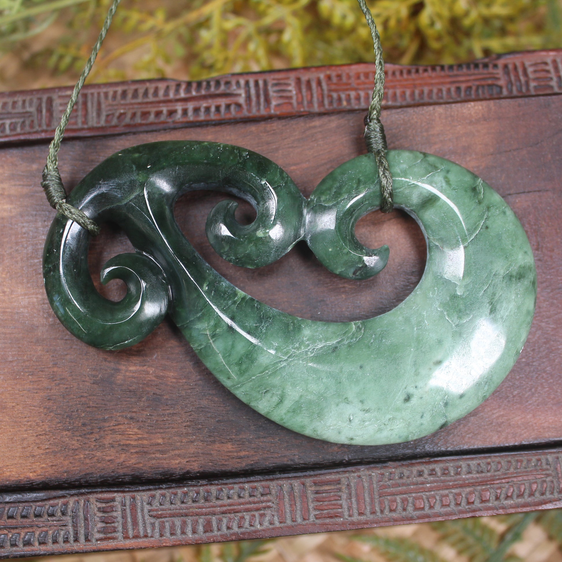 Hammerhead pendant carved from Kawakawa Pounamu - NZ Greenstone