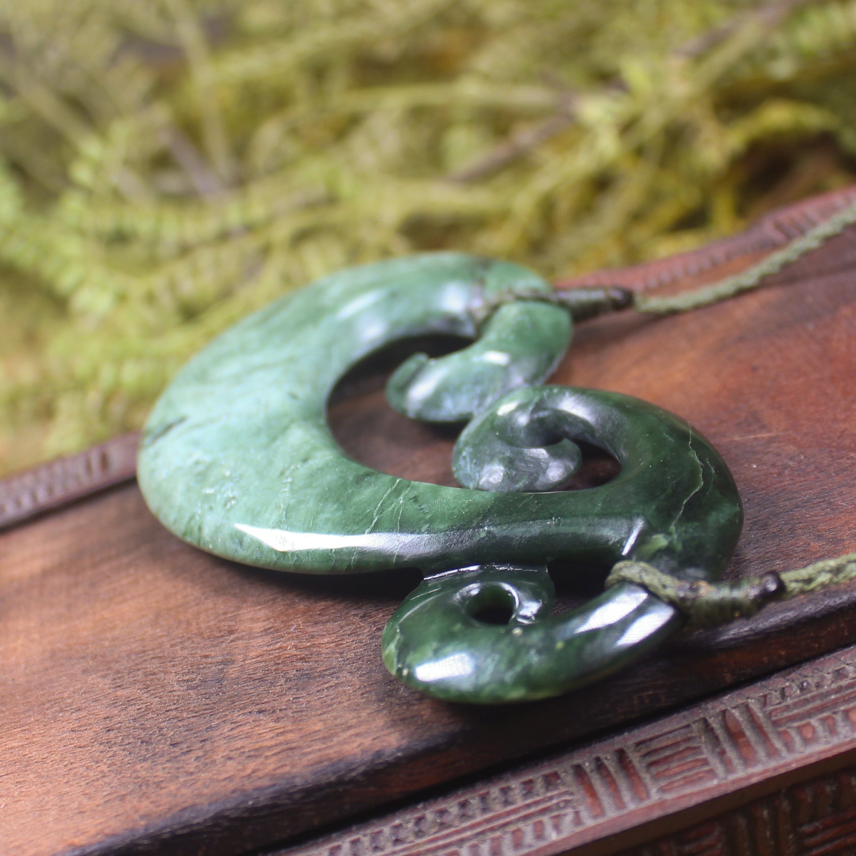 Hammerhead pendant carved from Kawakawa Pounamu - NZ Greenstone