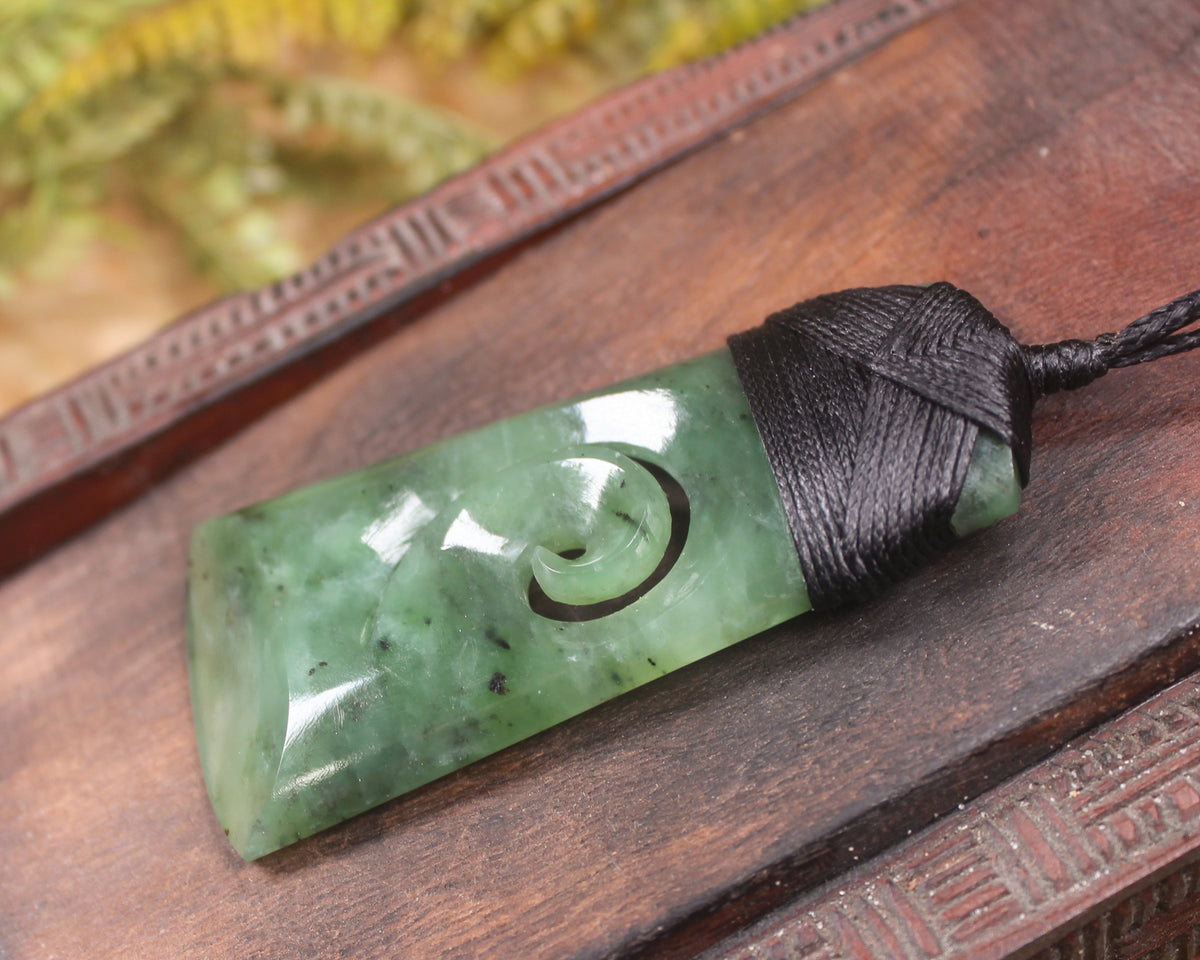 Toki or Adze with Koru carved from Hapopo Pounamu - NZ Greenstone