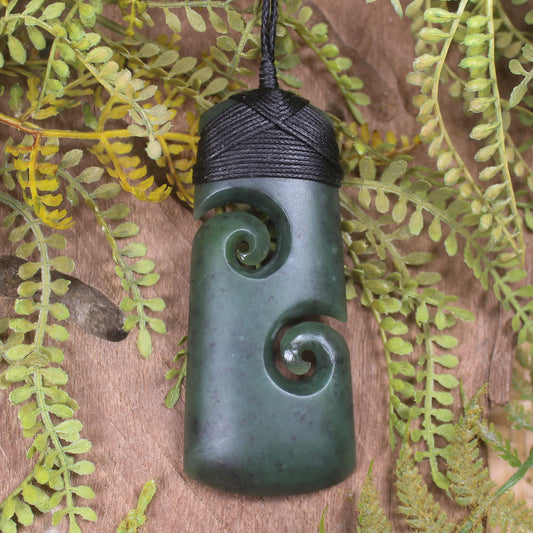 Rimu Pounamu Toki with Koru