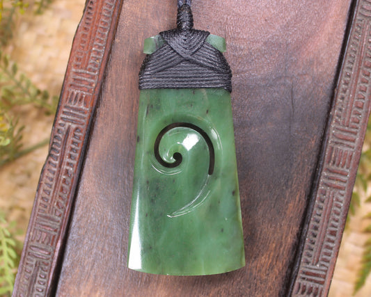Toki or Adze with Koru carved from Hapopo Pounamu - NZ Greenstone