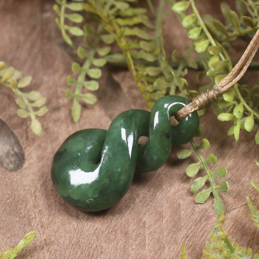 Twist or Pikorua carved from Hapopo Pounamu - NZ Greenstone