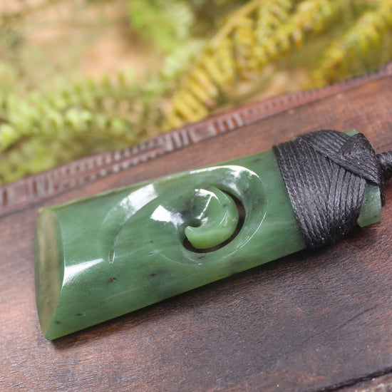 Toki or Adze with Koru carved from Hapopo Pounamu - NZ Greenstone