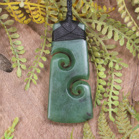 Hapopo Pounamu Toki with Koru - NZ Greenstone