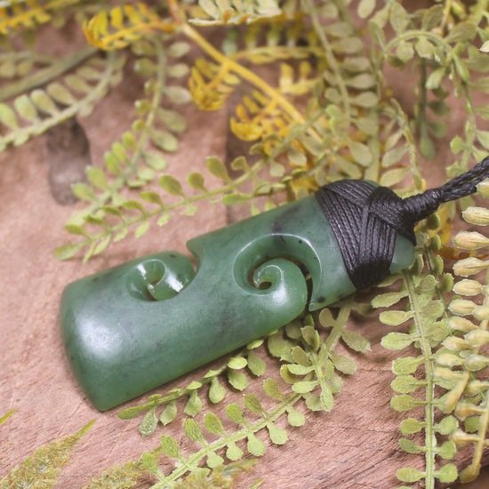 Hapopo Pounamu Toki with Koru - NZ Greenstone