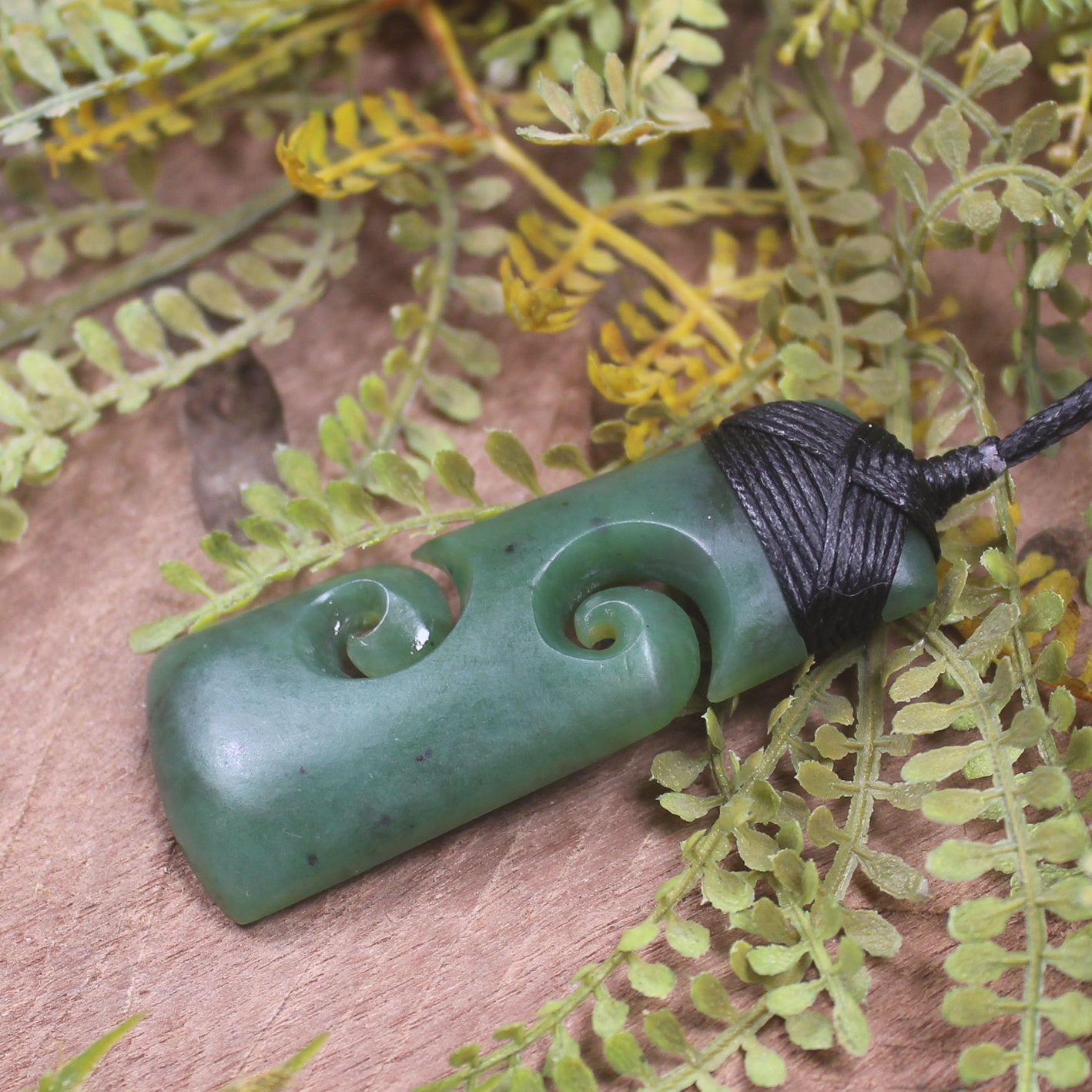 Hapopo Pounamu Toki with Koru - NZ Greenstone