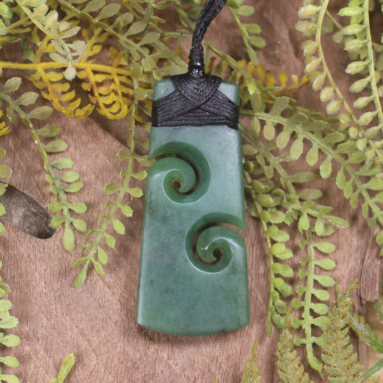 Hapopo Pounamu Toki with Koru - NZ Greenstone