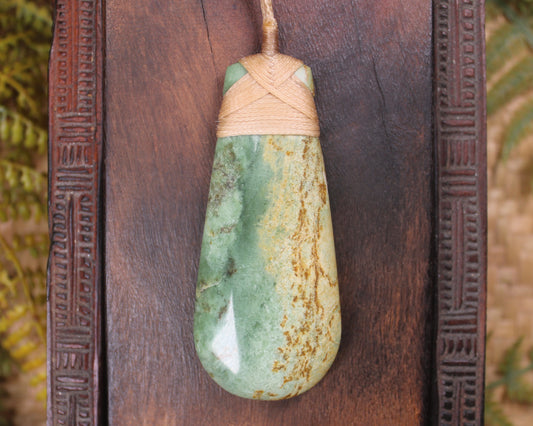 Flower Jade Pounamu Roimata Pendant - NZ Greenstone