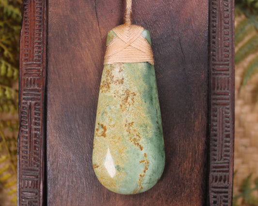 Flower Jade Pounamu Roimata Pendant - NZ Greenstone