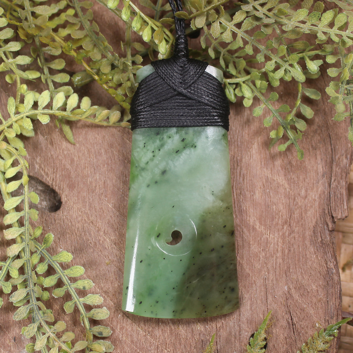 Toki with Koru pounamu pendant - NZ Greenstone