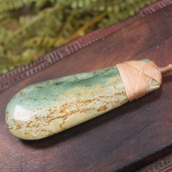 Flower Jade Pounamu Roimata Pendant - NZ Greenstone