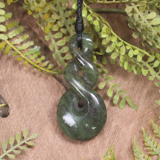 Twist or Pikorua carved from Hapopo Pounamu - NZ Greenstone