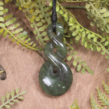 Twist or Pikorua carved from Hapopo Pounamu - NZ Greenstone