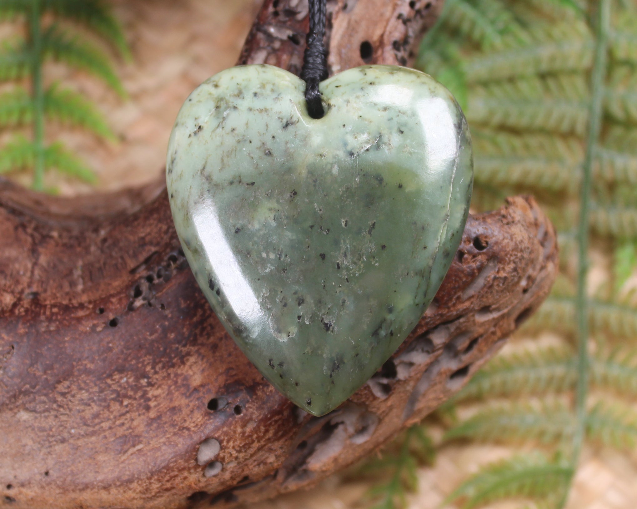 Heart carved from Rimu Pounamu - NZ Greenstone