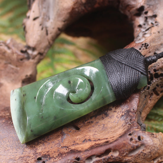 Toki or Adze with Koru carved from Hapopo Pounamu - NZ Greenstone