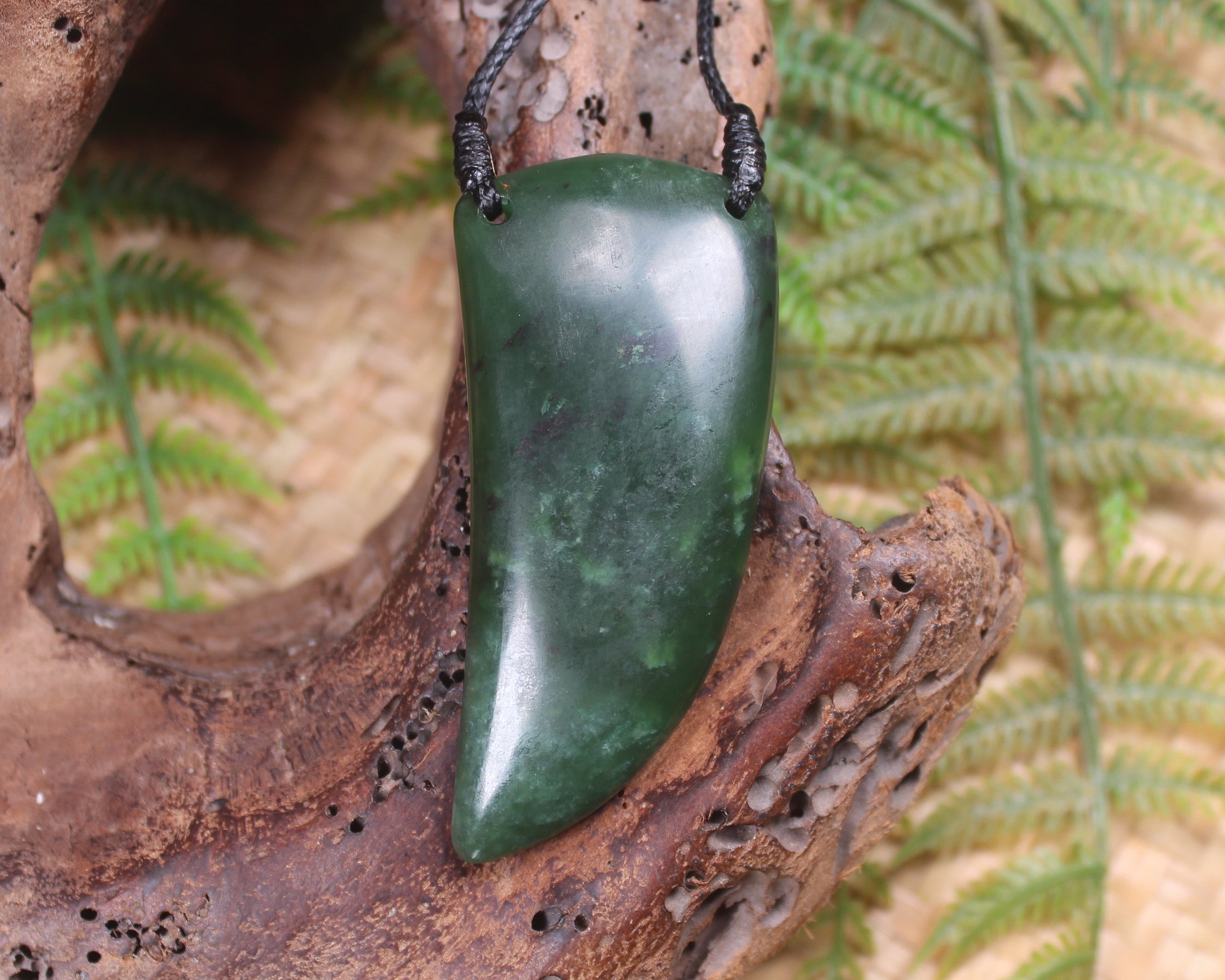 Taniwha Tooth or Niho carved from Kawakawa Pounamu - NZ Greenstone