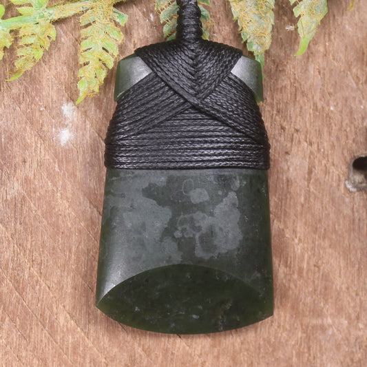 Rimu Pounamu Toki Pendant - NZ Greenstone