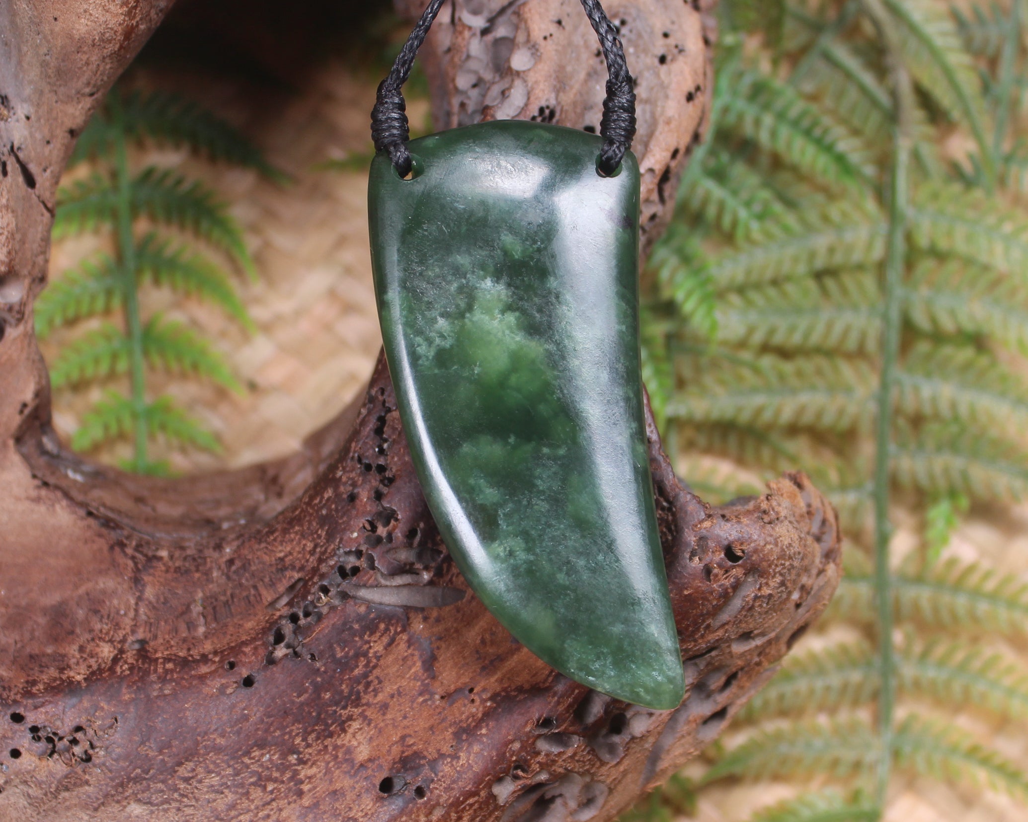 Taniwha Tooth or Niho carved from Kawakawa Pounamu - NZ Greenstone