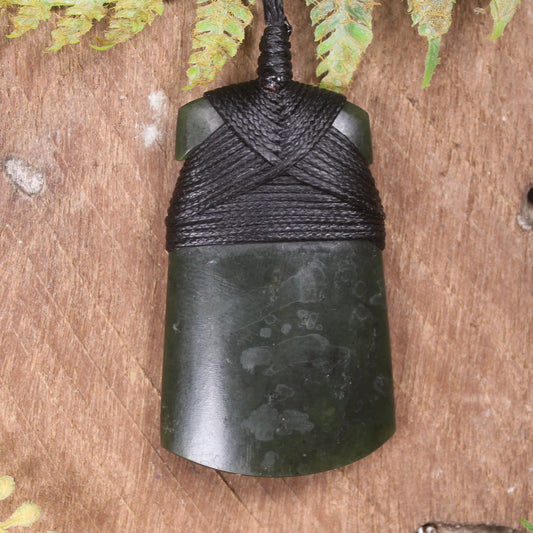 Rimu Pounamu Toki Pendant - NZ Greenstone