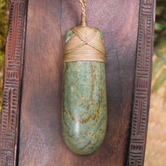 Flower Jade Pounamu Roimata Pendant - NZ Greenstone