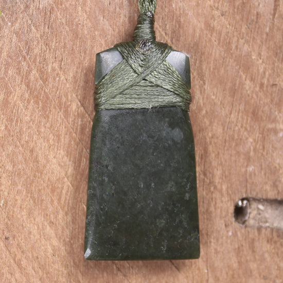 Kawakawa Pounamu Toki